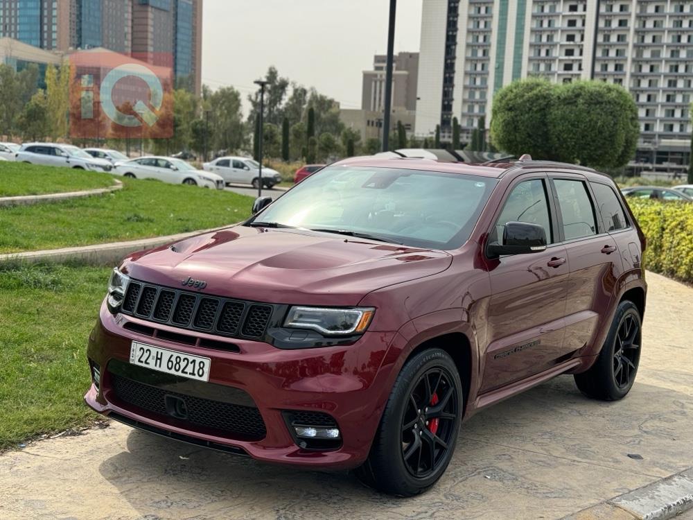 جیپ گراند شیرۆکی